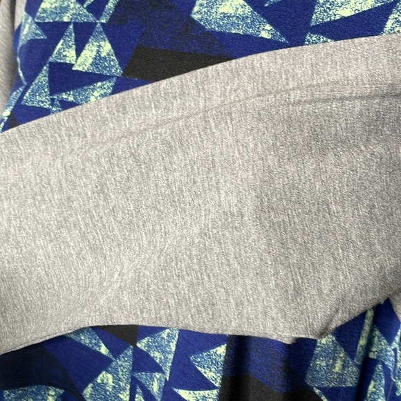 Clearance LuLaRoe Randy t-shirt Med - Picture 3 of 5